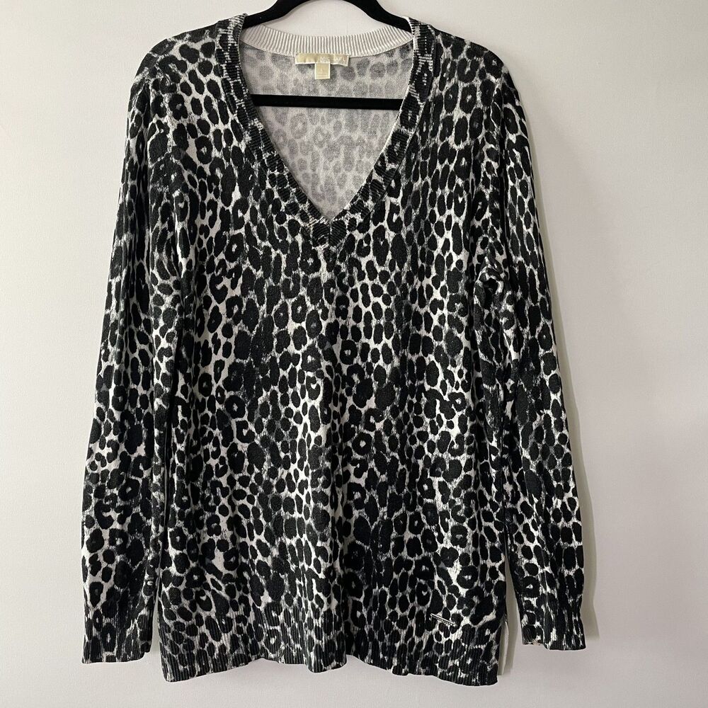 Michael Kors V-Neck Long Sleeve Leopard Sweater Black Size L-mpv